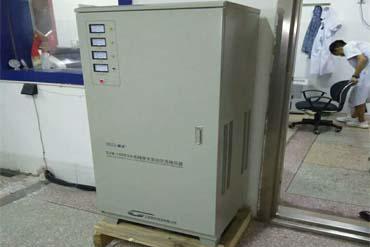 ​稳压器